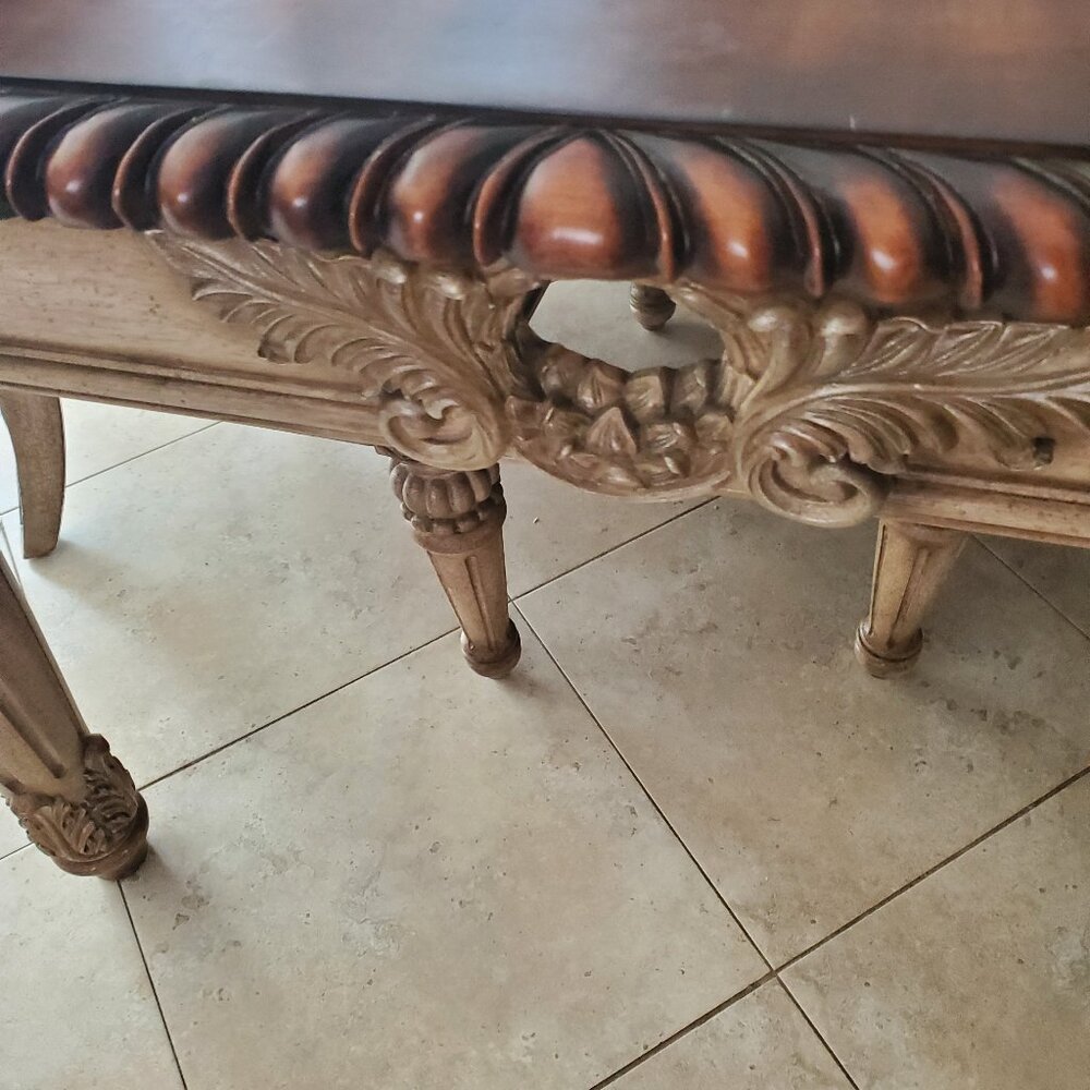 Elegant dining room from Bayers